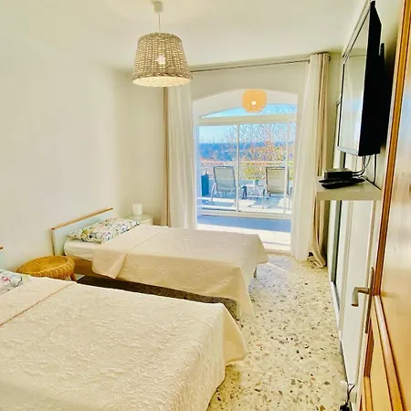 Montalbo Vue Avec Grande Terrasse&plage à Proximité - Idéale Famille Et Groupe De 2 à 10 Personnes Villa