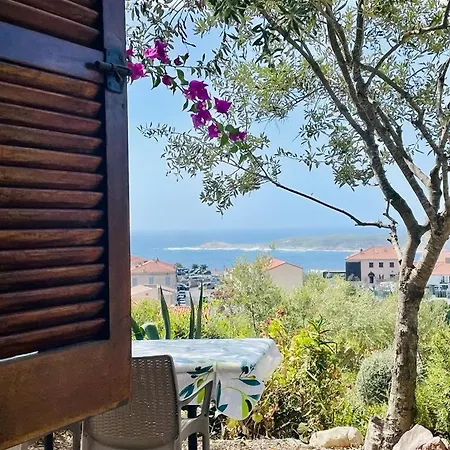 Villa Montalbo Vue Avec Grande Terrasse&plage à Proximité - Idéale Famille Et Groupe De 2 à 10 Personnes *