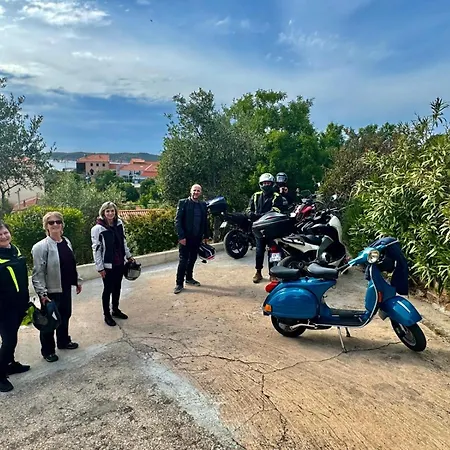 Montalbo Vue De 2 A 10 Personnes *