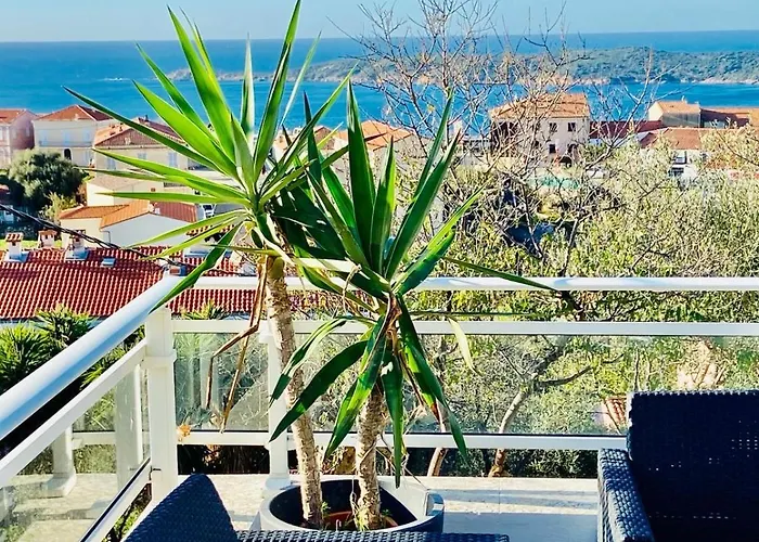 Vila Montalbo Vue Avec Grande Terrasse & A Proximite - Ideale Famille Et Groupe De 2 A 10 Personnes