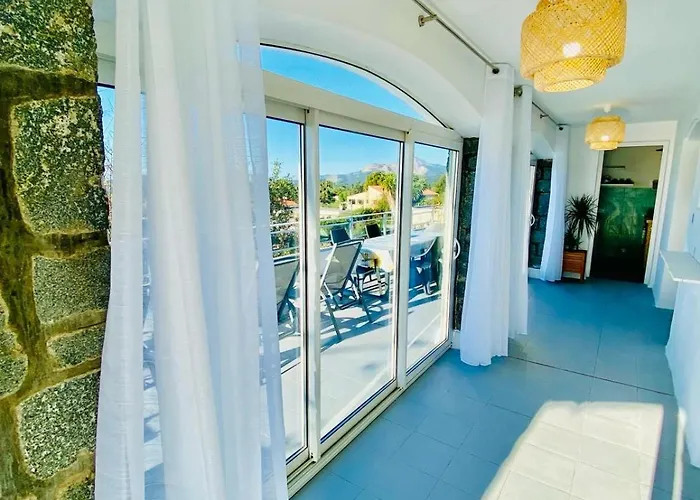 Montalbo Vue Avec Grande Terrasse & A Proximite - Ideale Famille Et Groupe De 2 A 10 Personnes